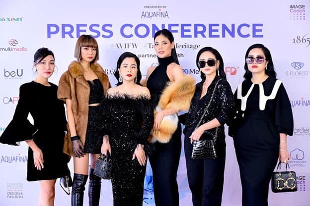 Thời trang cao cấp Jang HaNa có mặt tại Aquafina Vietnam International Fashion Week 2022